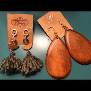 2 pairs Plunder wooden earrings